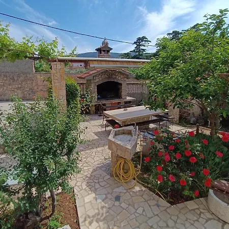 بيت ضيافة Rita